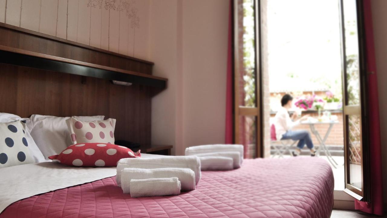 Hotel Emi Lippo 외부 사진